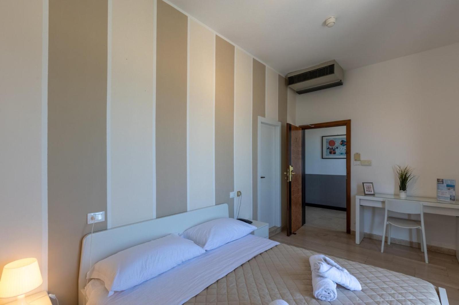 Grand Meeting Hotel Римини Экстерьер фото