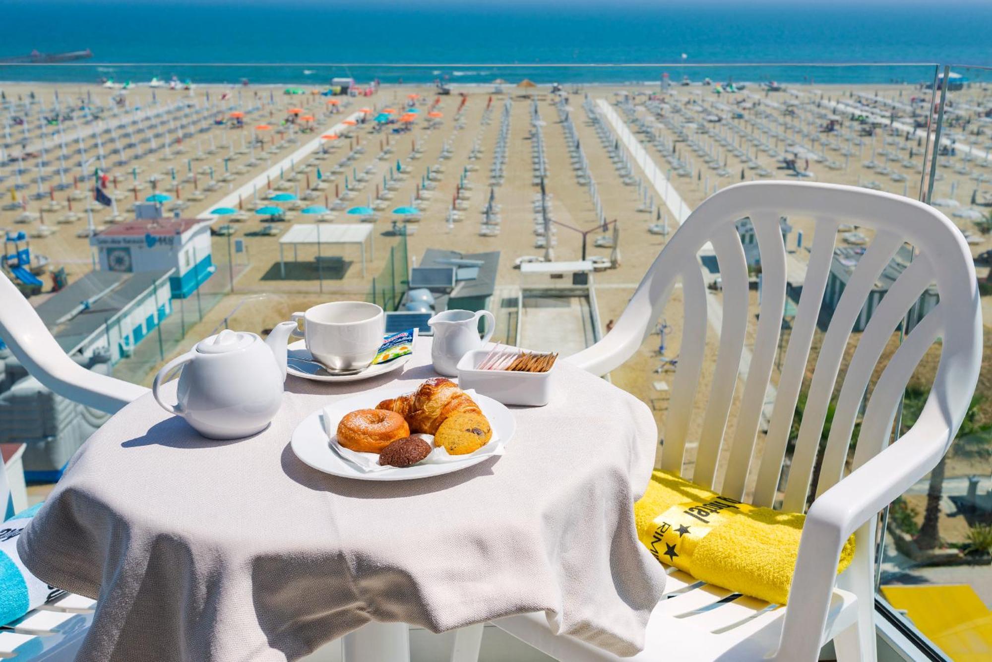 Grand Meeting Hotel Римини Экстерьер фото